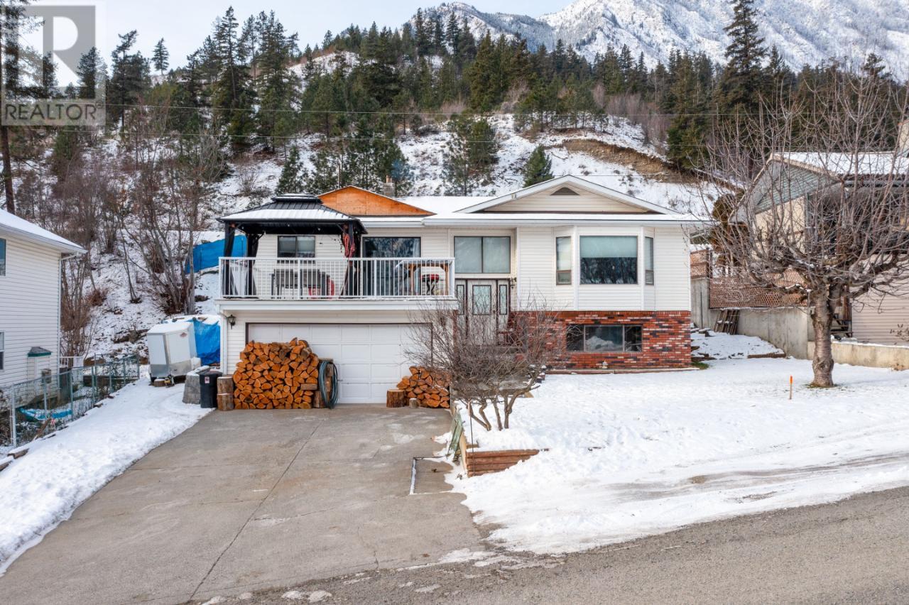 For sale 890 EAGLESON CRES, Lillooet, British Columbia V0K1V0 176427