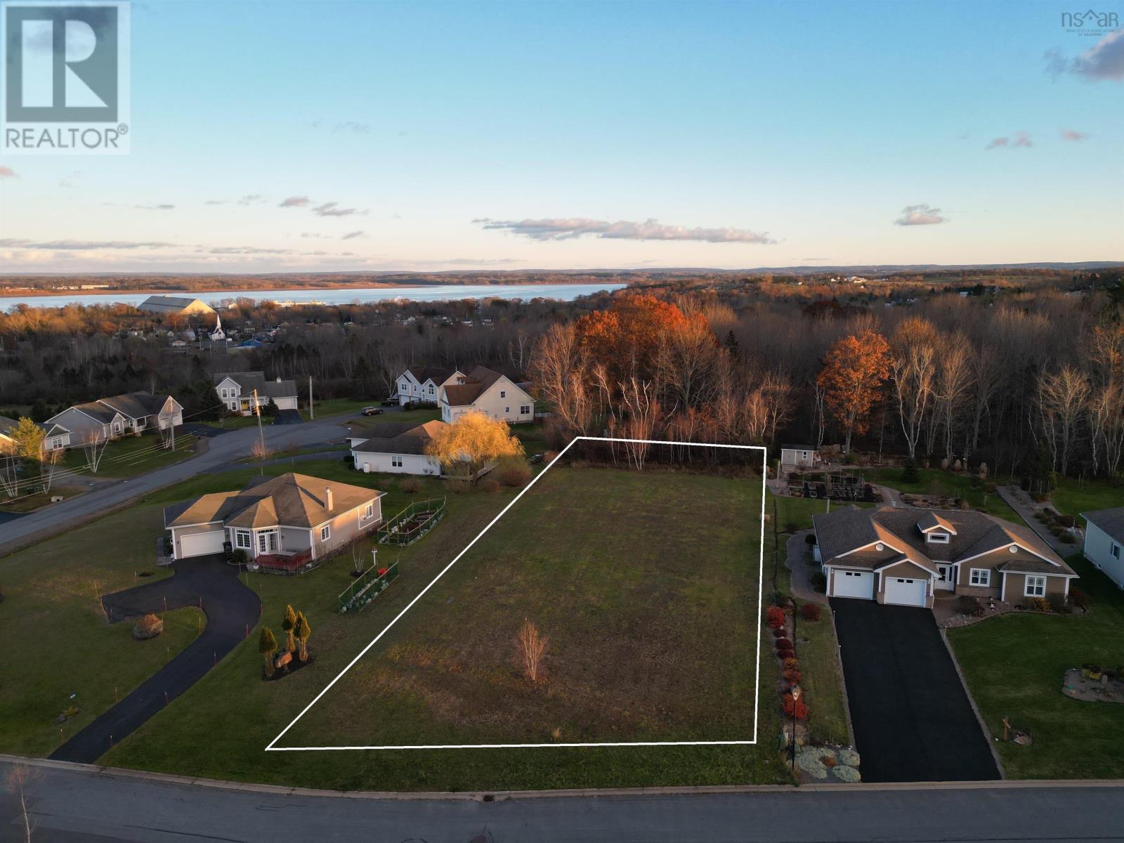 For sale Lot 42B Scenic Avenue, Hantsport, Nova Scotia B0P1P0