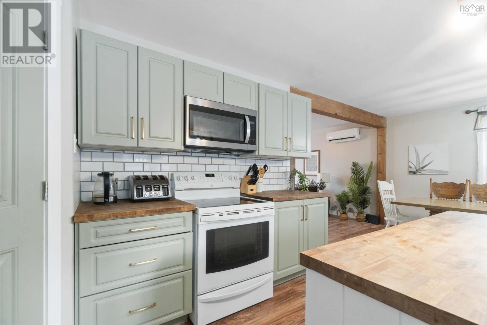 2216 Sackville Drive, Upper Sackville, Nova Scotia B4E3C7 REALTOR.ca