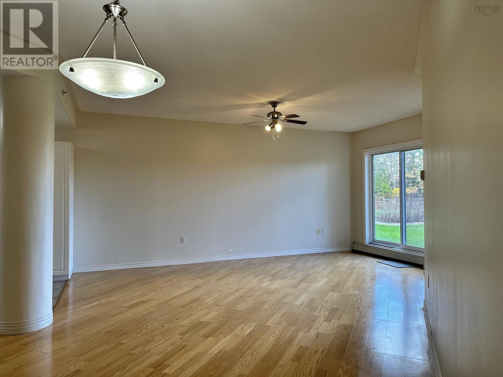 For sale 108 10 Regency Park Drive, Halifax, Nova Scotia B3S1P2