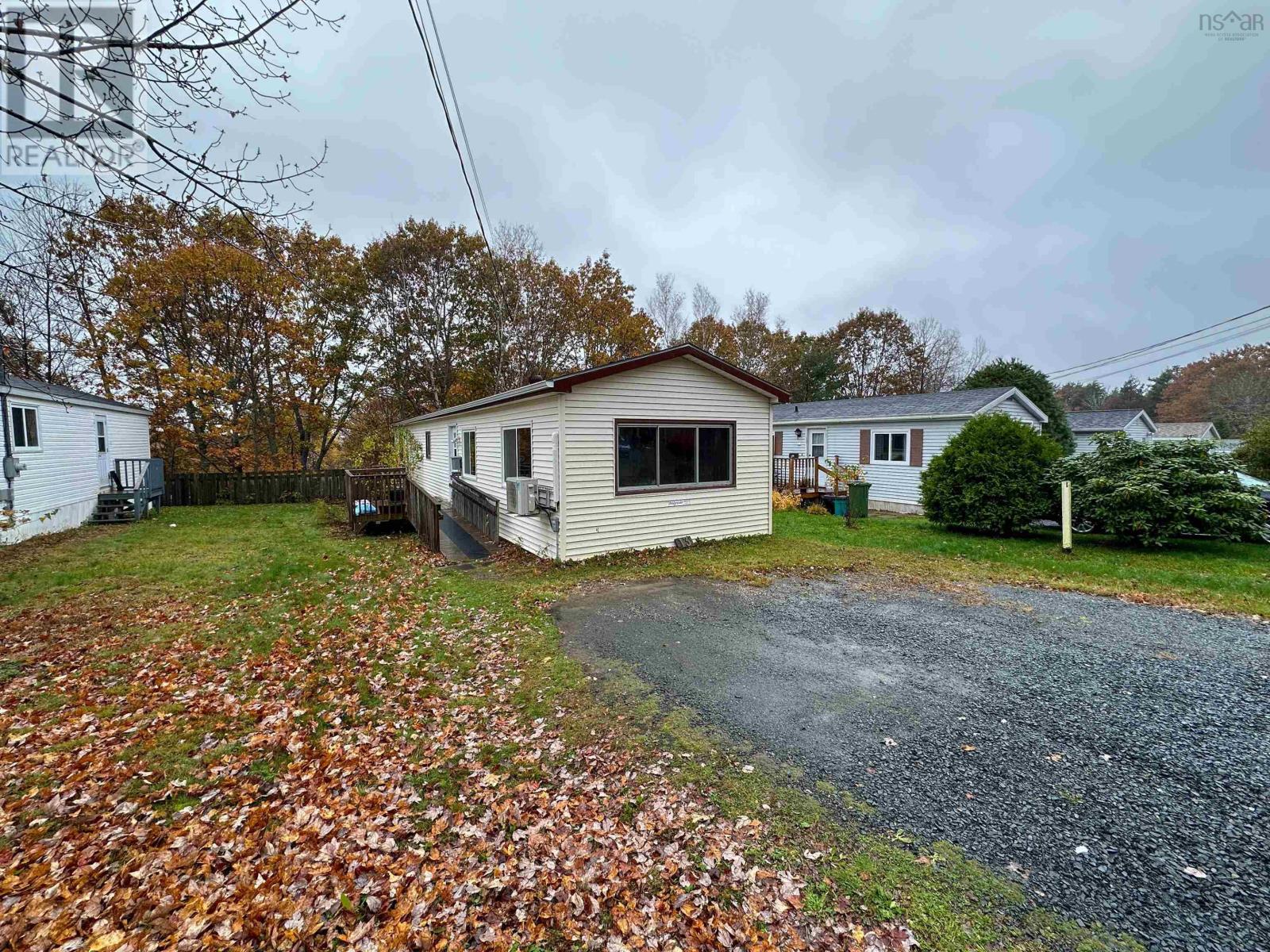 For sale 13 AUTUMN Street, Bridgewater, Nova Scotia B4V3S8 202323024