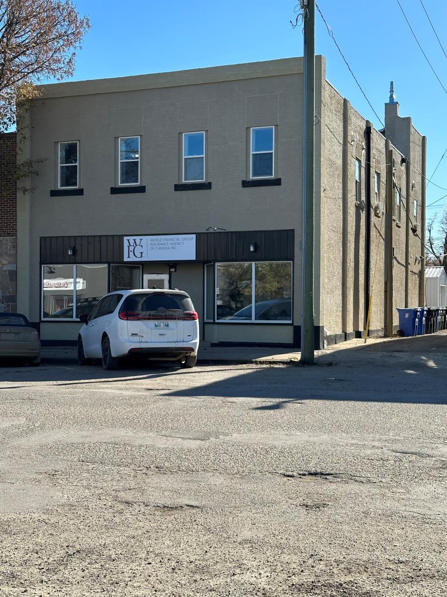 For sale 244 Hamilton St, Neepawa, Manitoba R0J1H0