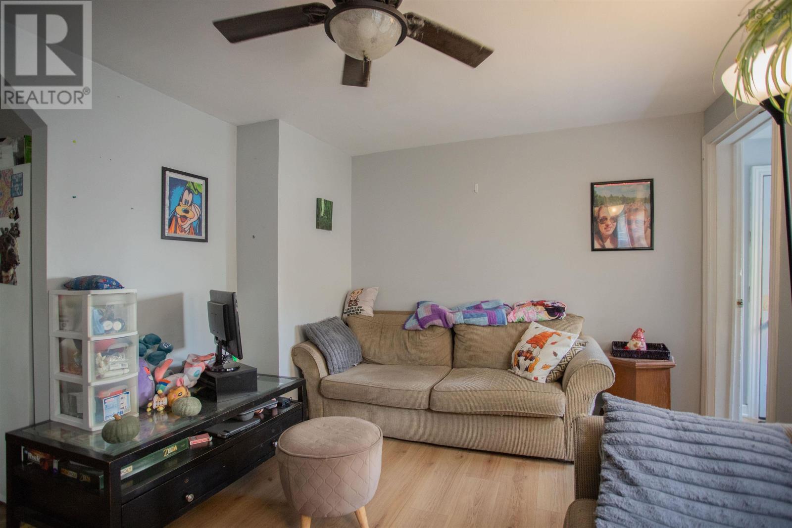 For sale 8 Crescent Avenue, Kentville, Nova Scotia B4N1R2 202322340