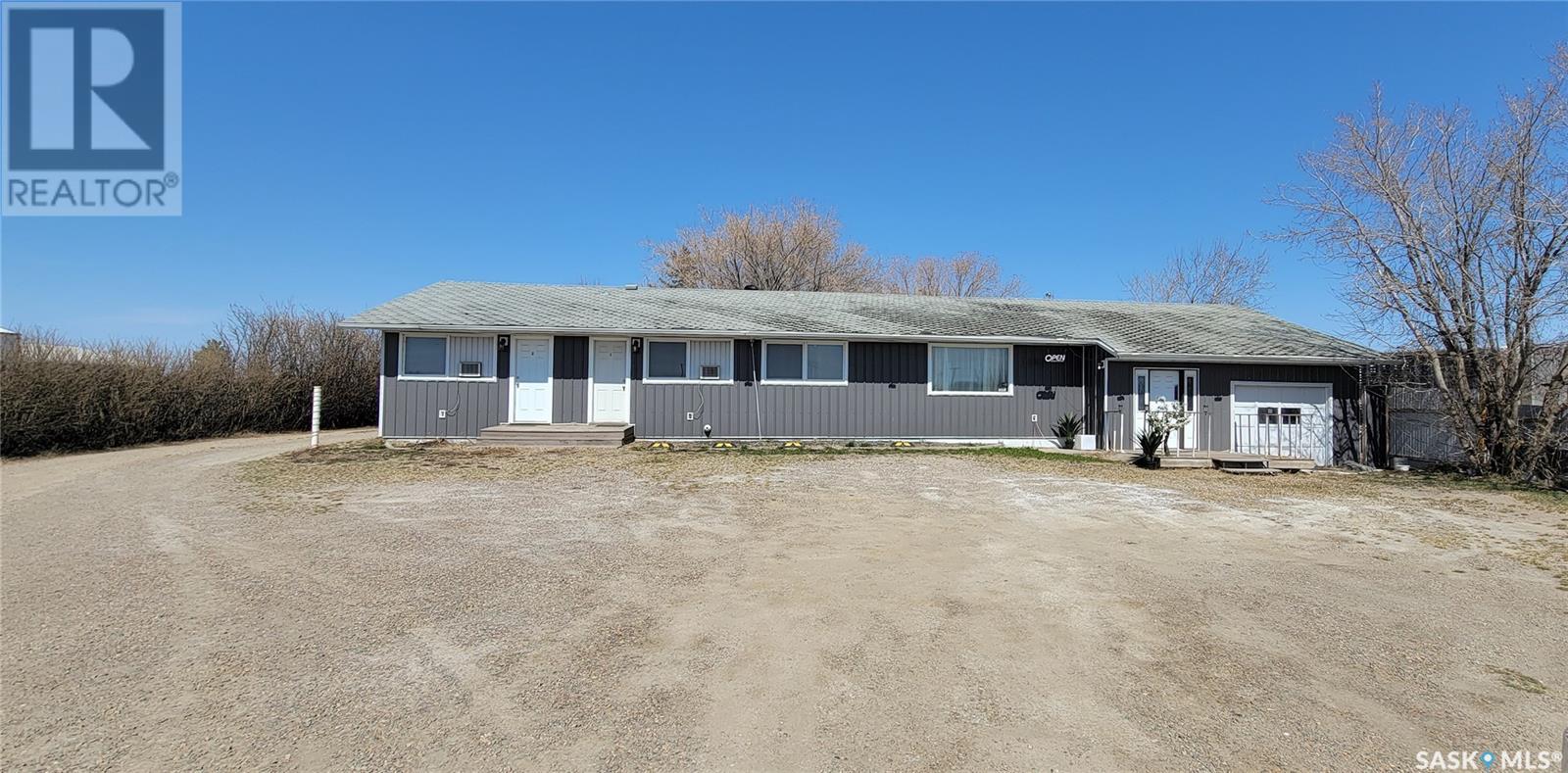 For sale: 425 2nd AVENUE S, Unity, Saskatchewan S0K4L0 - SK956945 ...