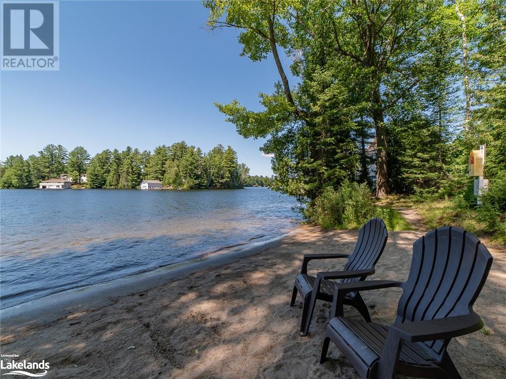 For sale 1020 BIRCH GLEN VILLA 12 WEEK 4 Road, Baysville, Ontario