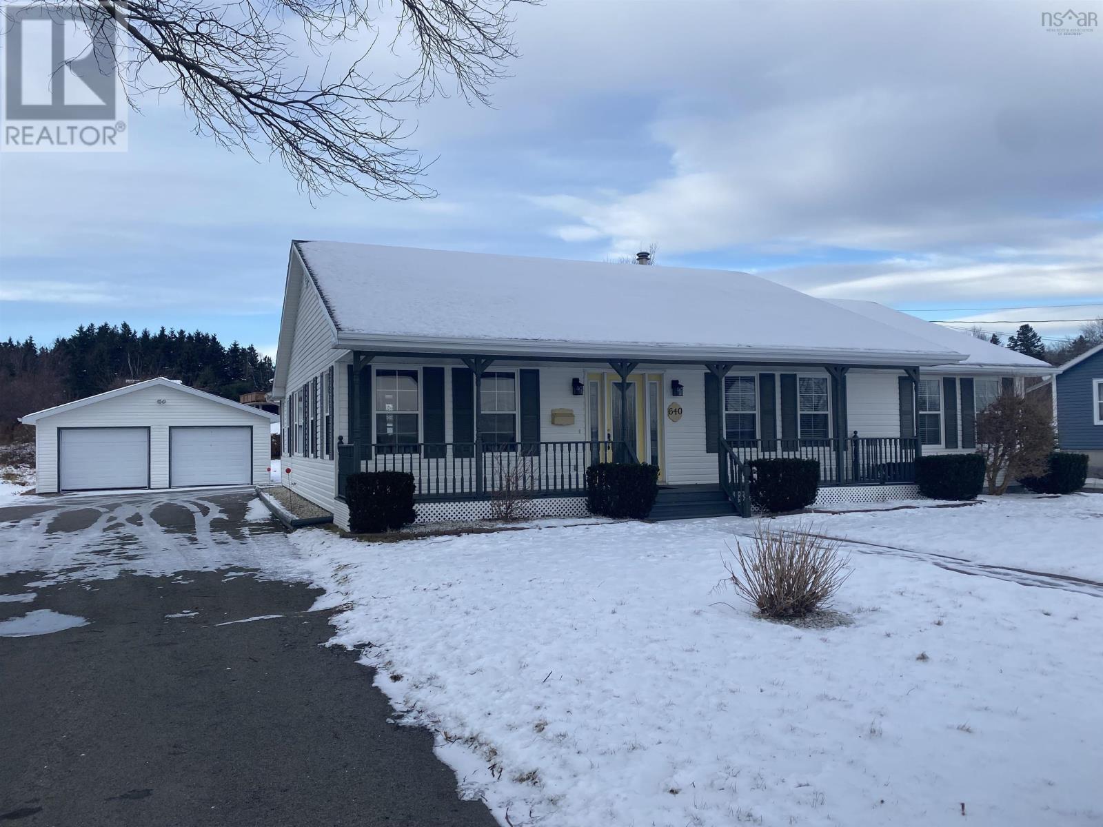 À vendre 640 Shore Road, Sydney Mines, NouvelleÉcosse B1V1A1