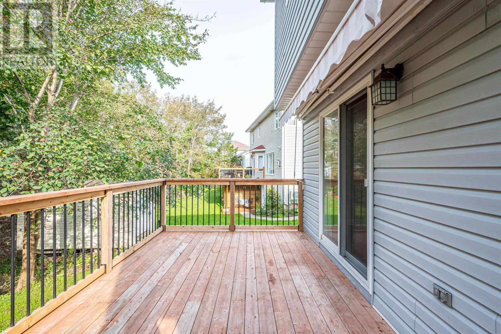 For sale 527 Nine Mile Drive, Bedford, Nova Scotia B4A4H9 202320296