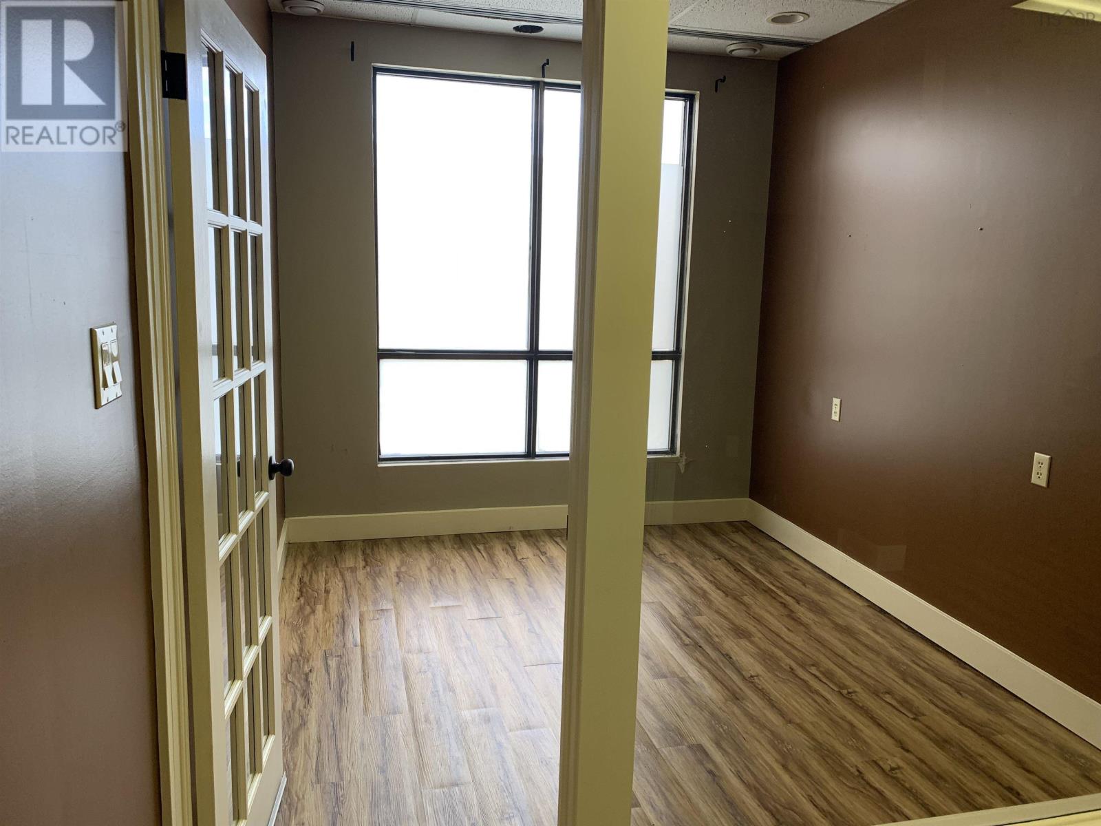 For sale 942 Cole Harbour Road, Cole Harbour, Nova Scotia B2V1E6