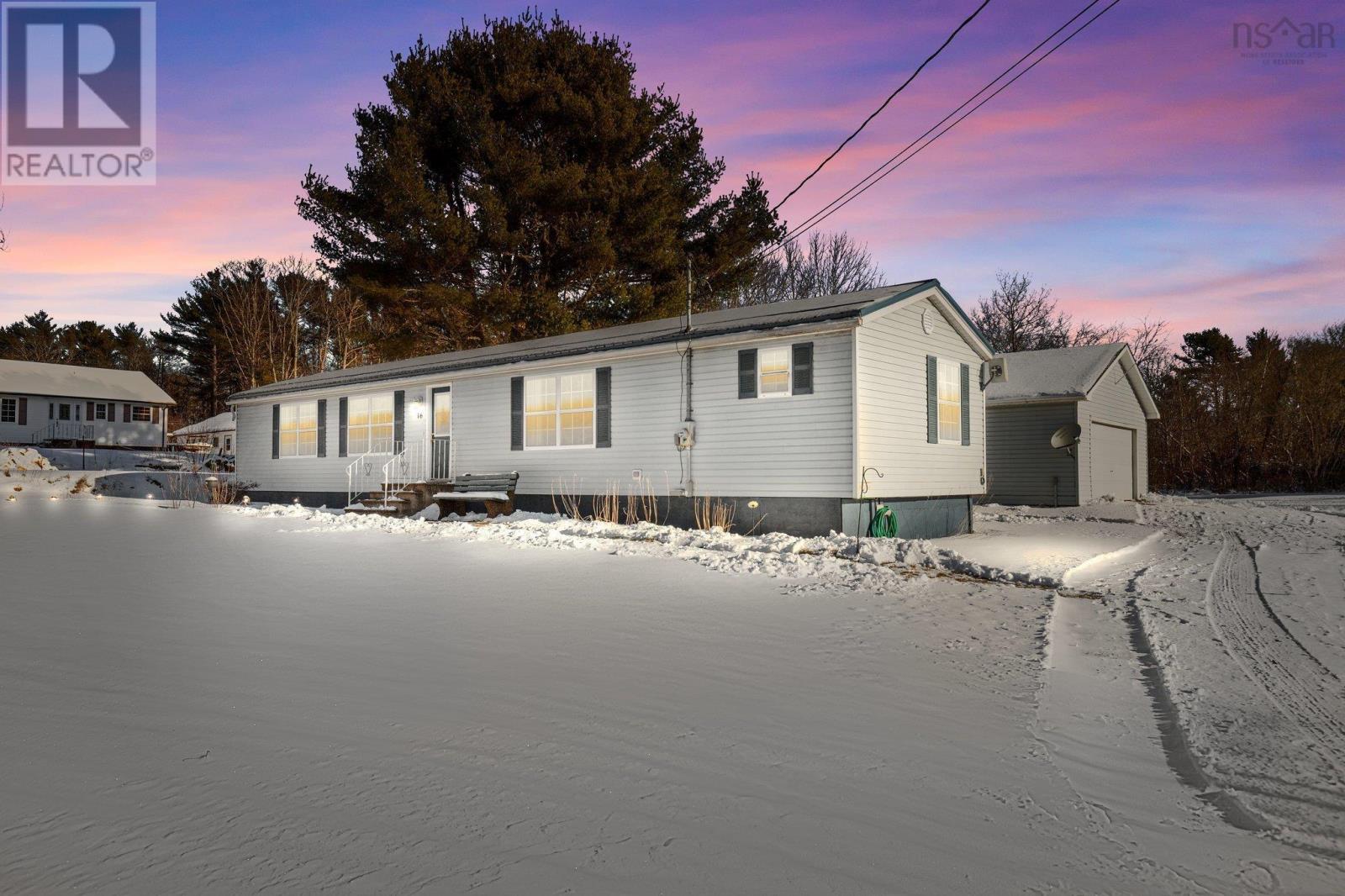 16 Hillcrest Road, Chester Basin, Nova Scotia B0J1K0 REALTOR.ca