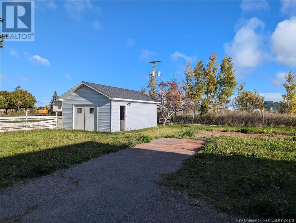 For sale 254 JD Gauthier Boulevard, Shippagan, New Brunswick E8S2L1