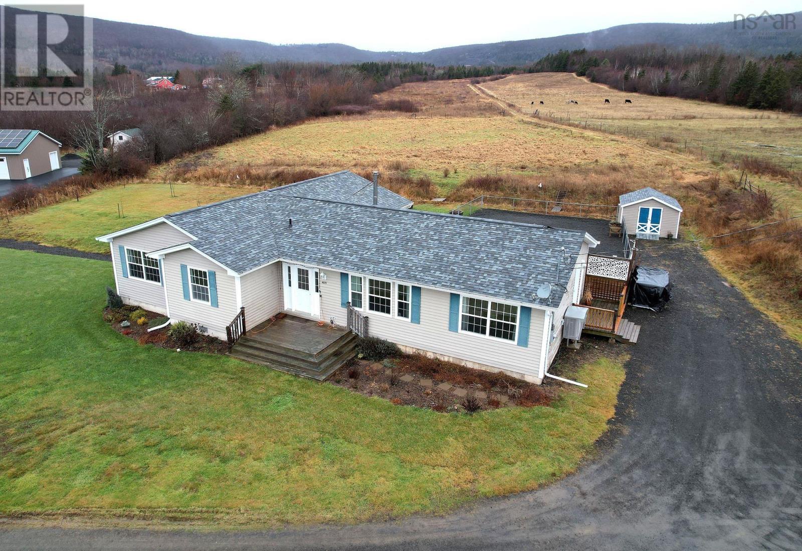 For sale 4871 Highway 1, Granville Centre, Nova Scotia B0S1A0