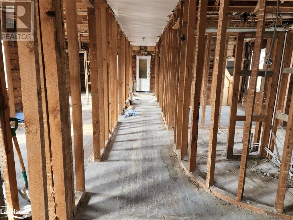 For sale 2502 518 Highway W, Sprucedale, Ontario P0A1Y0 40536404