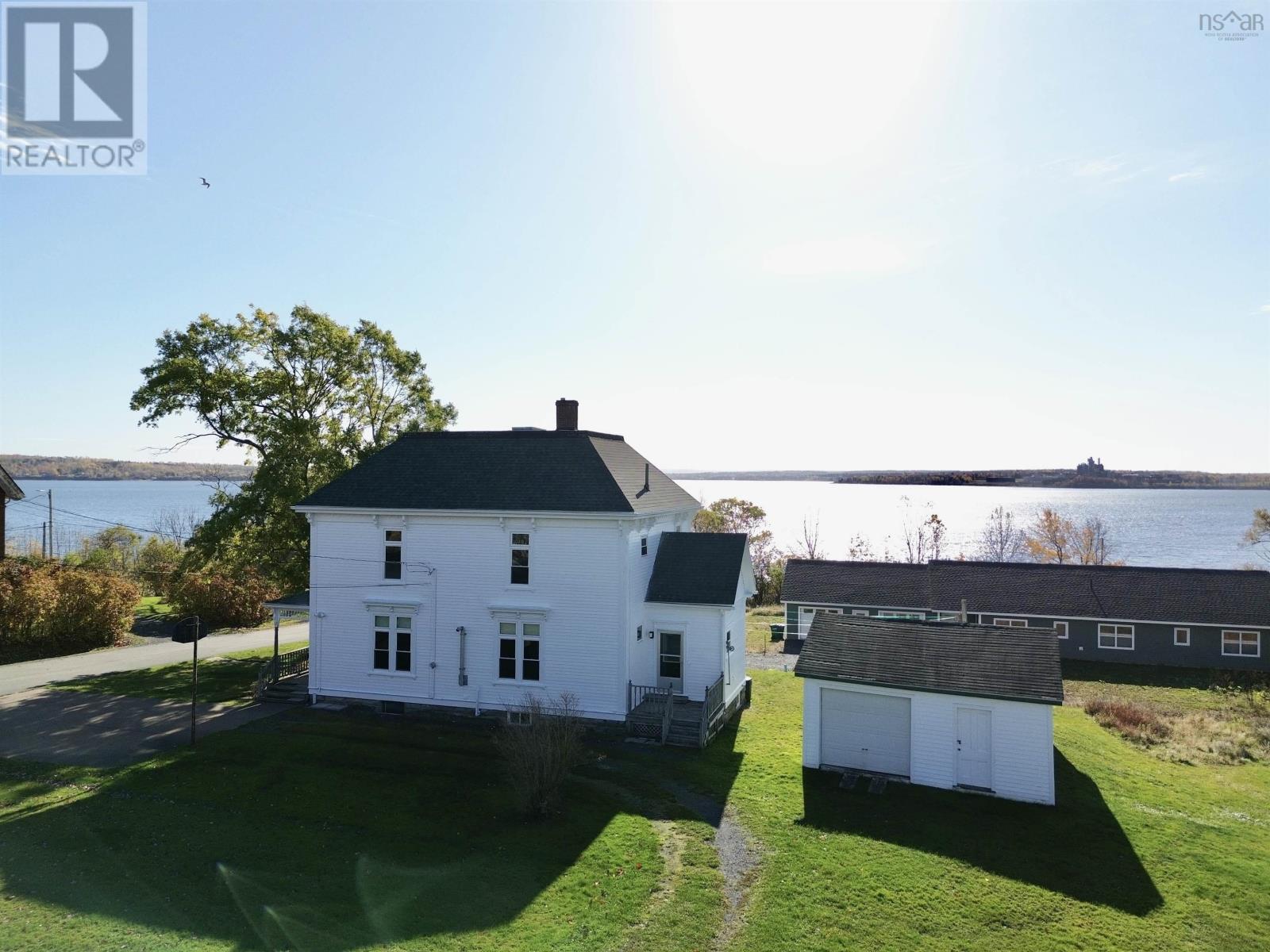 For sale 25 West Cottage Street, Pictou, Nova Scotia B0K1H0