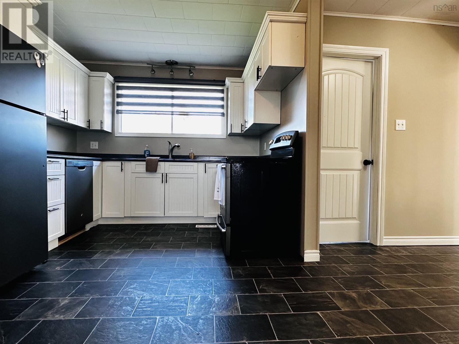 For sale 2752 Highway 3, Barrington, Nova Scotia B0W1E0 202323892