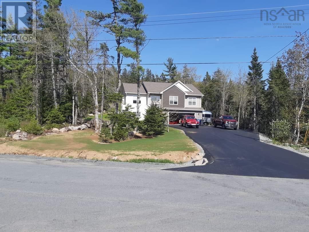 For sale 201 Confederation Avenue, Fall River, Nova Scotia B2T0P9