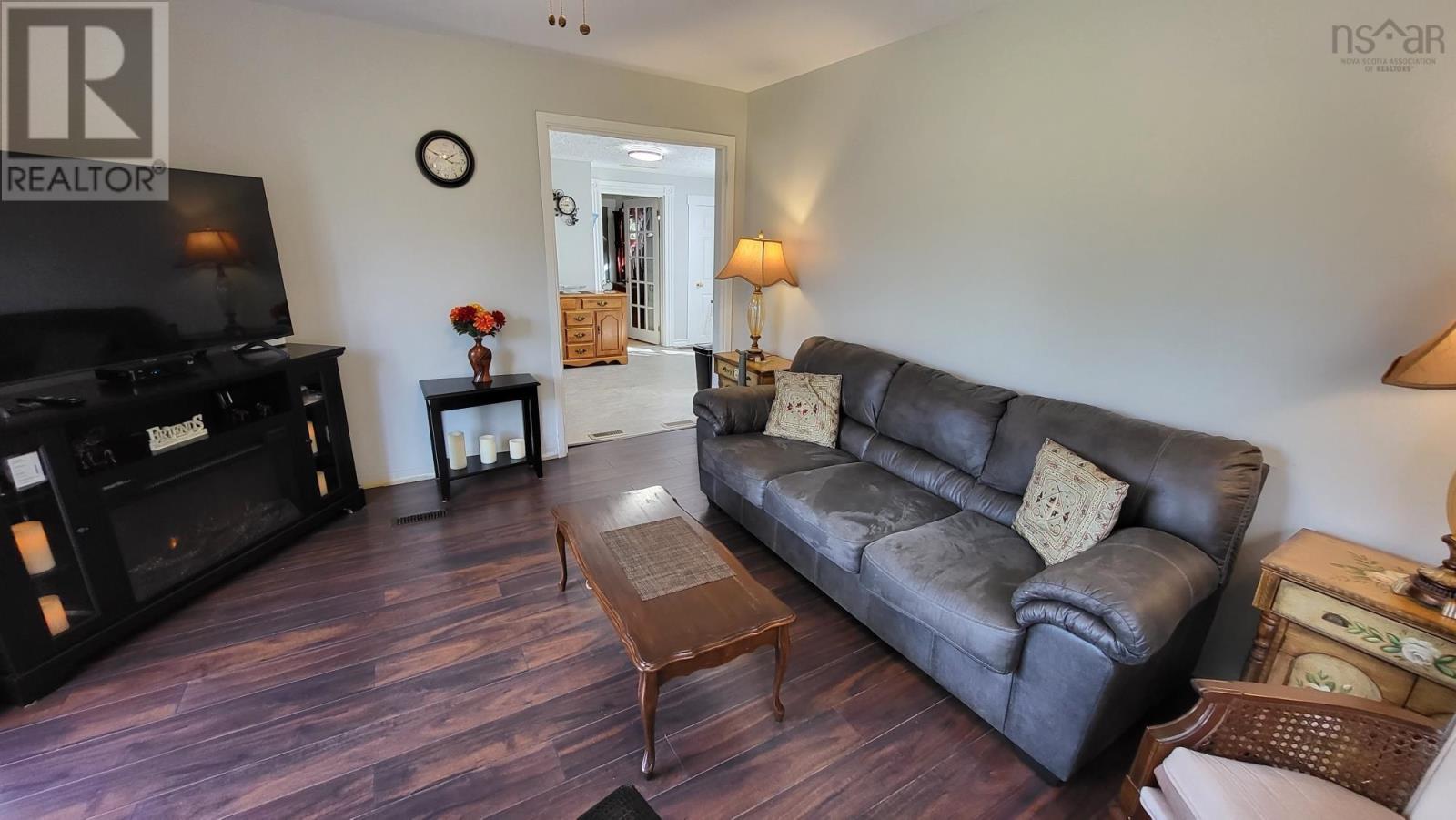 For sale 550 Aldershot Road, North Kentville, Nova Scotia B4N3A6