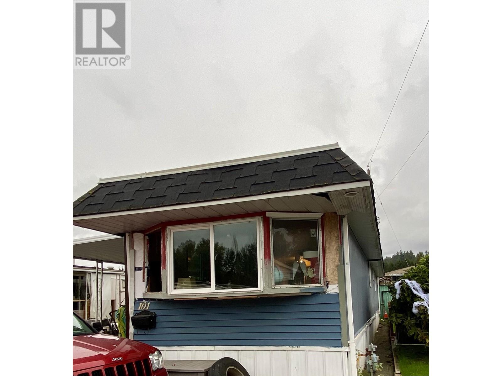 For sale 101 201 CAYER STREET, Coquitlam, British Columbia V3K5A9