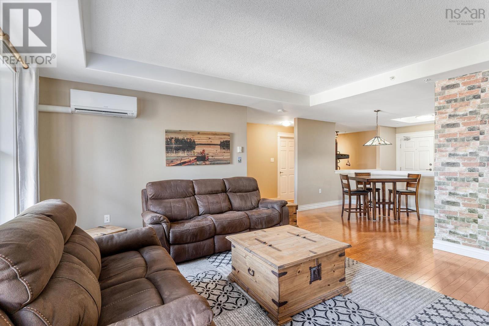 For sale 304 476 Main Street, Mahone Bay, Nova Scotia B0J2E0