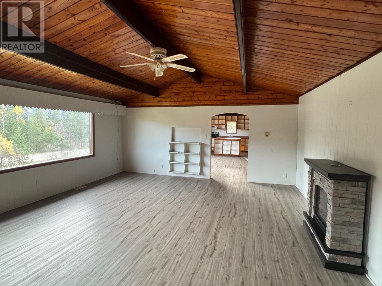 For sale 8945 THUYA CREEK ROAD, Little Fort, British Columbia 176643