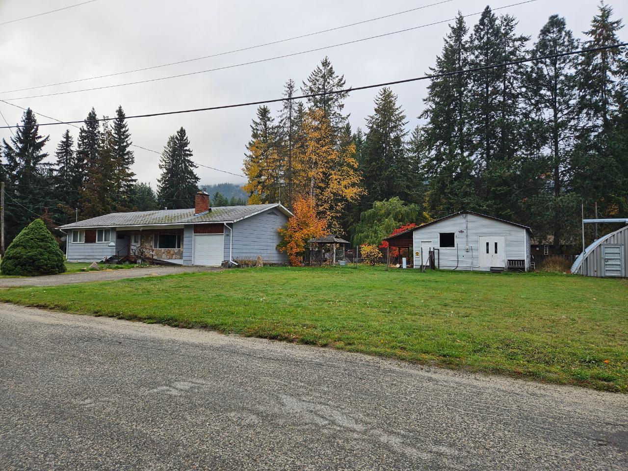 For sale 333 MONASHEE AVENUE, Edgewood, British Columbia V0G1J0