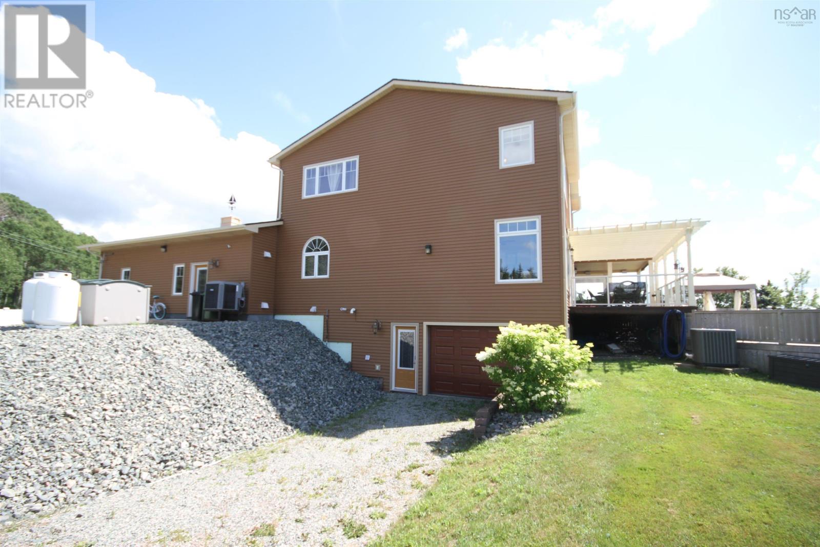 For sale 75 Macdonald Drive, Creignish, Nova Scotia B9A1C7 202402520