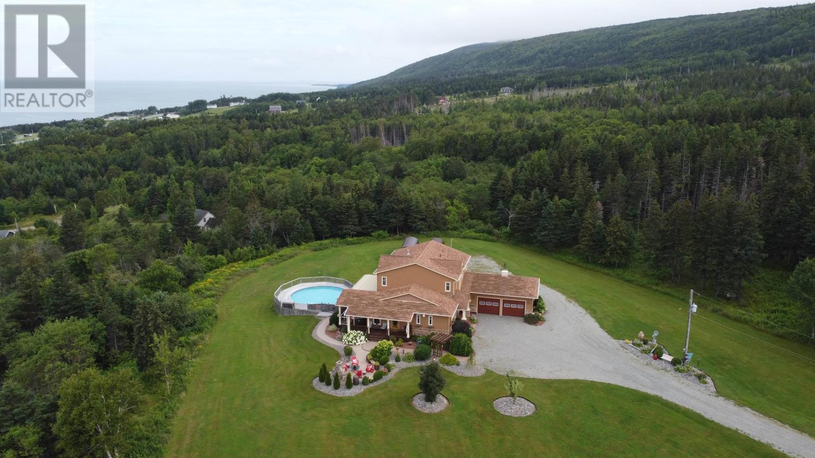 For sale 75 Macdonald Drive, Creignish, Nova Scotia B9A1C7 202402520