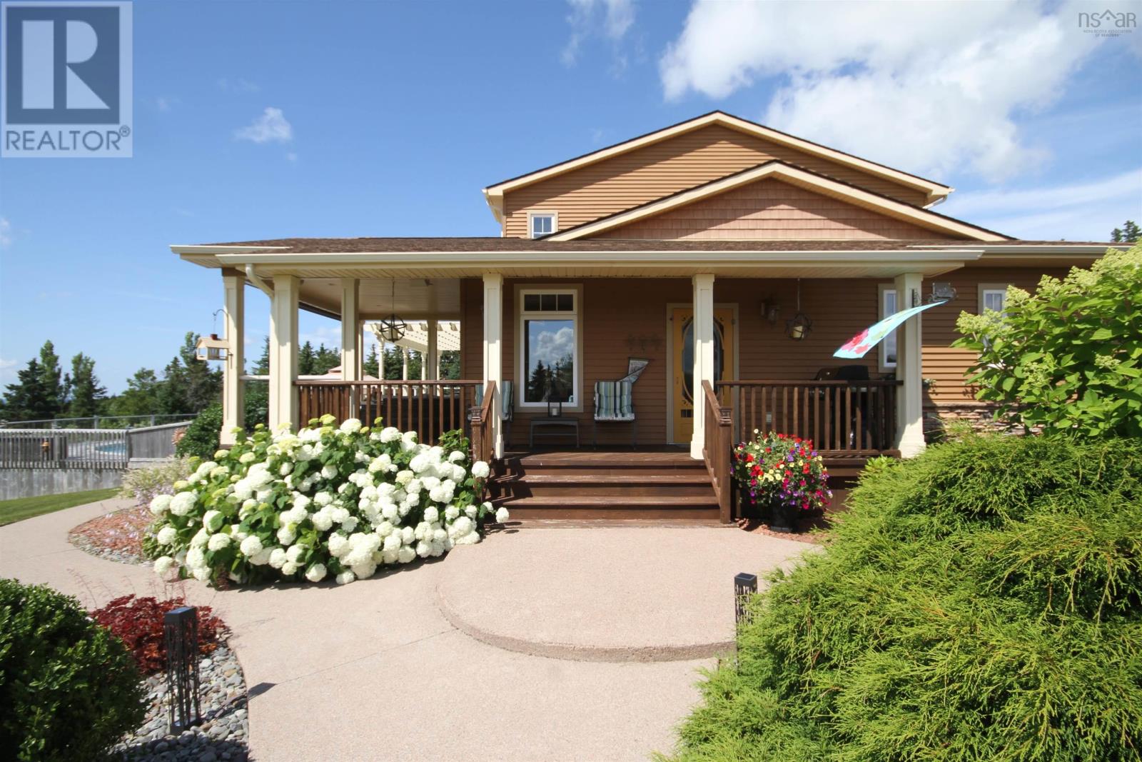 For sale 75 Macdonald Drive, Creignish, Nova Scotia B9A1C7 202402520