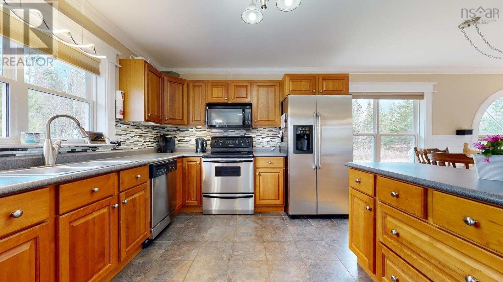 For sale 11 Old Cabin Road, Lake Charlotte, Nova Scotia B0J2L0