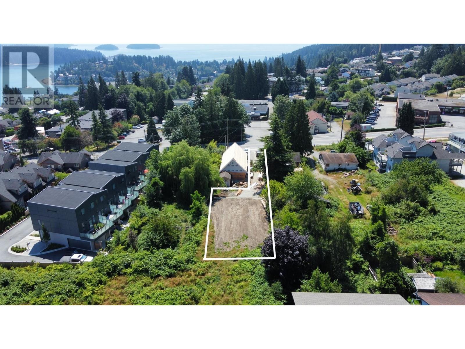 For sale 746 GIBSONS WAY, Gibsons, British Columbia V0N1V9 R2849689 REALTOR.ca