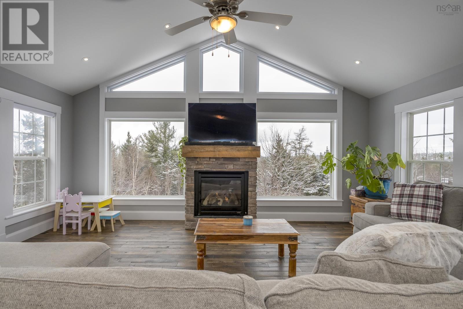 For sale 115 Beaverbrook Drive, Fall River, Nova Scotia B2T0H3