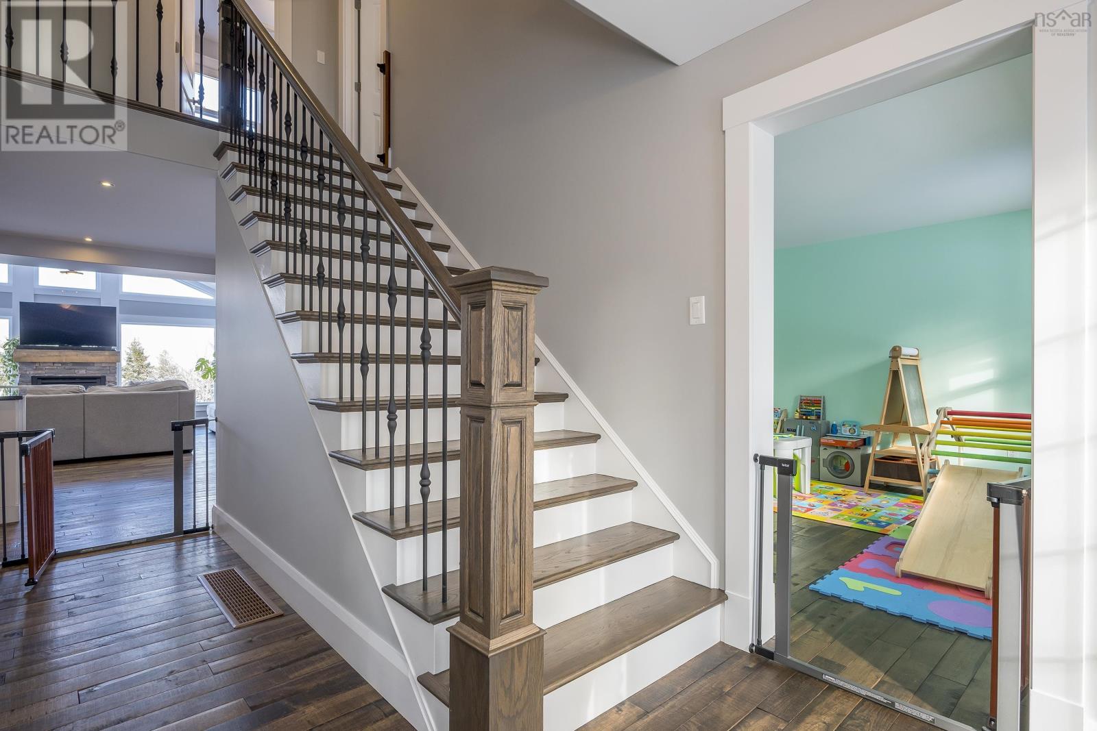 For sale 115 Beaverbrook Drive, Fall River, Nova Scotia B2T0H3