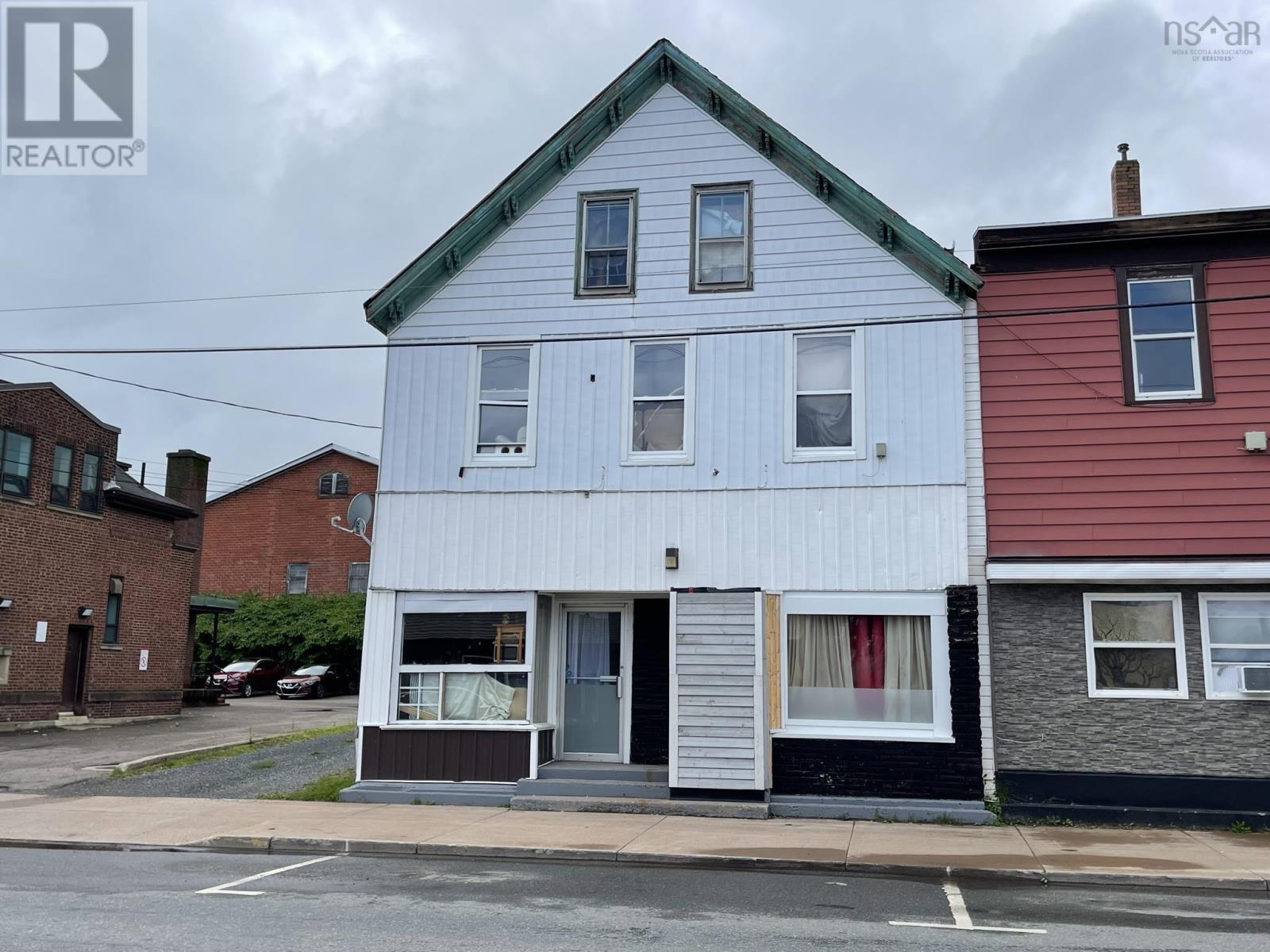 For sale 260262 Foord Street, Stellarton, Nova Scotia B0K1S0