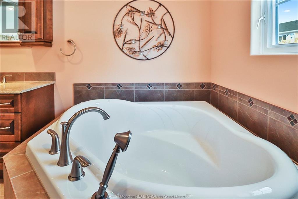 For sale 1824 Amirault ST, Dieppe, New Brunswick E1A7R7 M157024