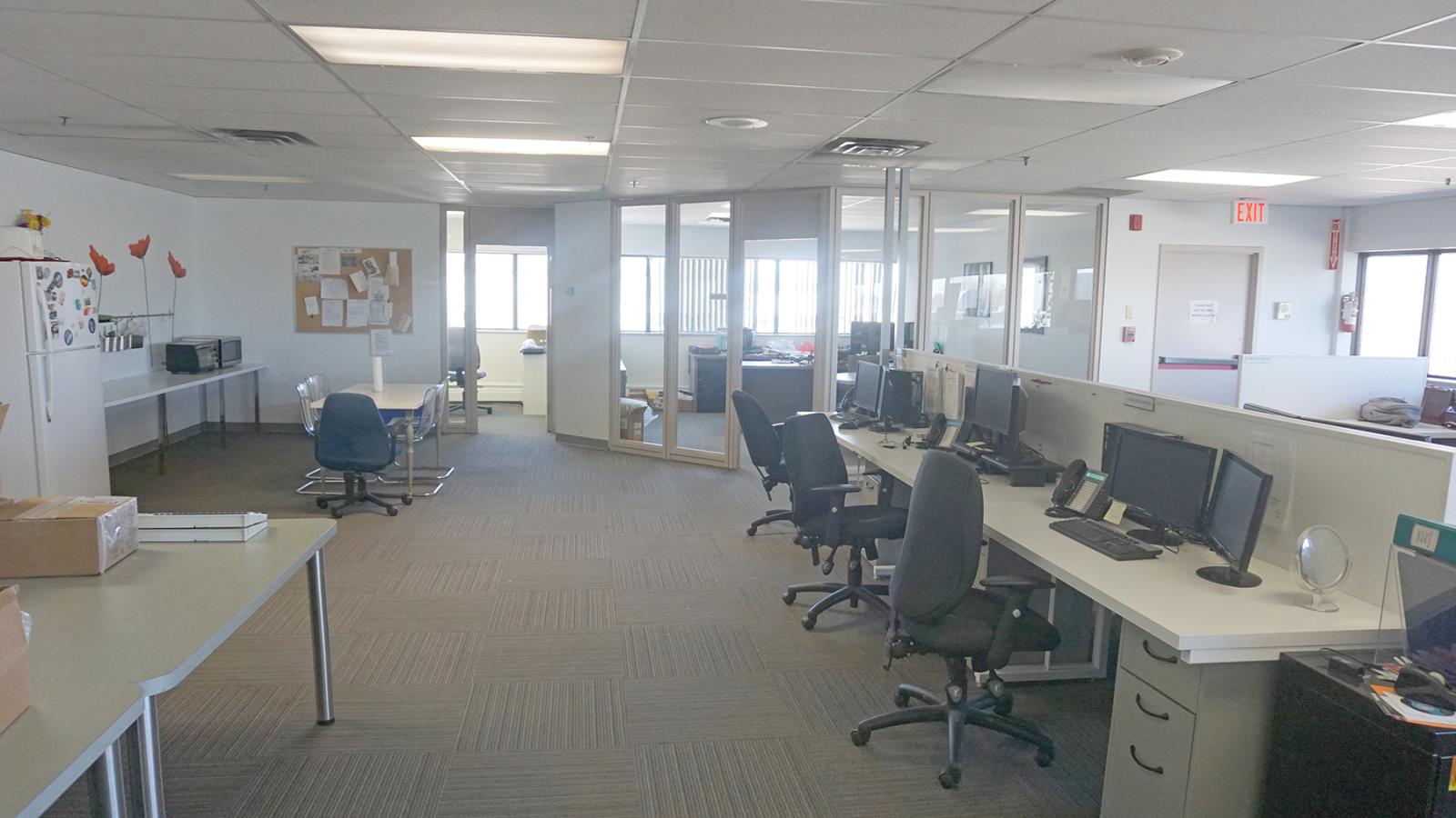 For lease 1670 Inkster Blvd, Winnipeg, Manitoba R2X2W8