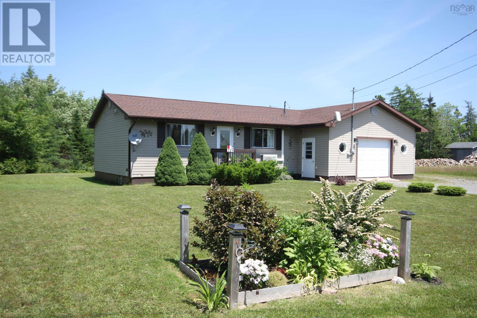 For sale 329 Grandique Ferry Road, Louisdale, Nova Scotia B0E1V0 202402791 REALTOR.ca