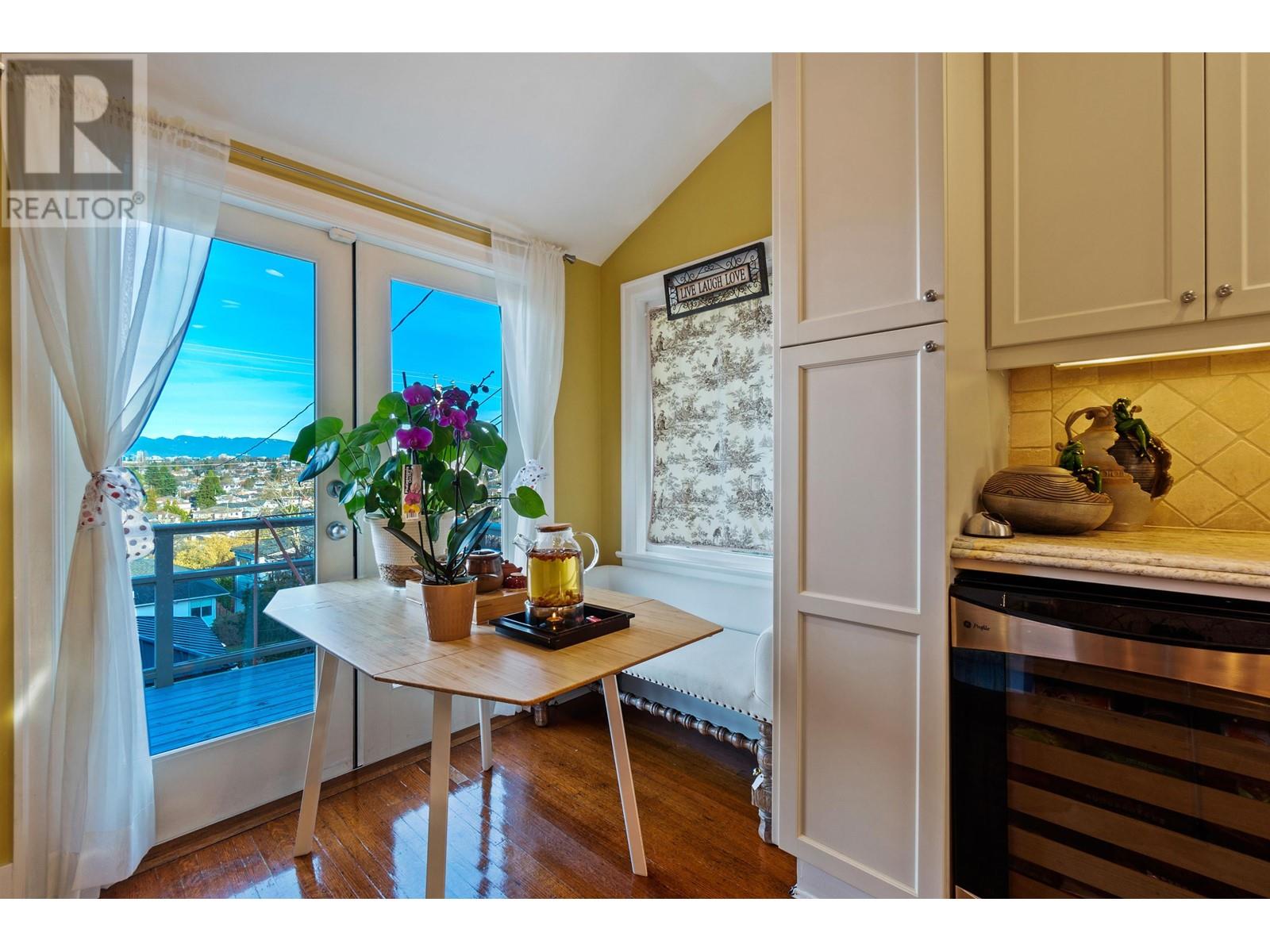 For sale 3894 QUESNEL DRIVE, Vancouver, British Columbia V6L2X2