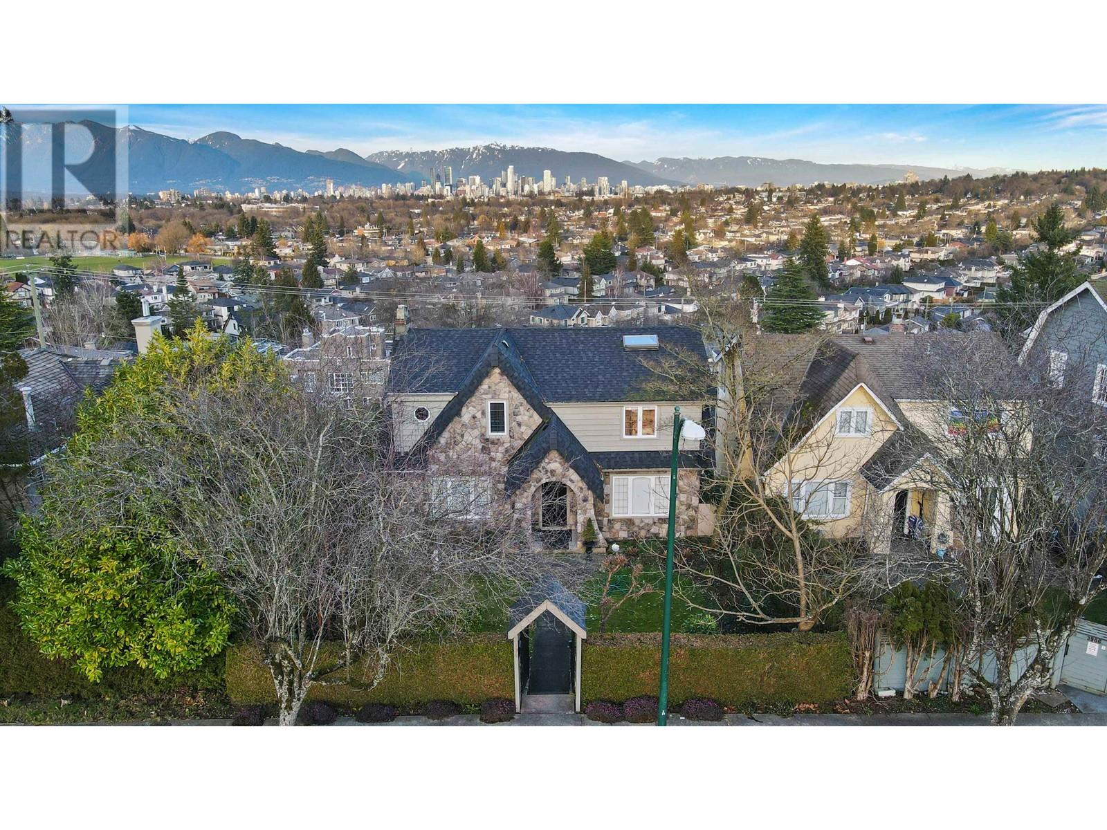 For sale 3894 QUESNEL DRIVE, Vancouver, British Columbia V6L2X2