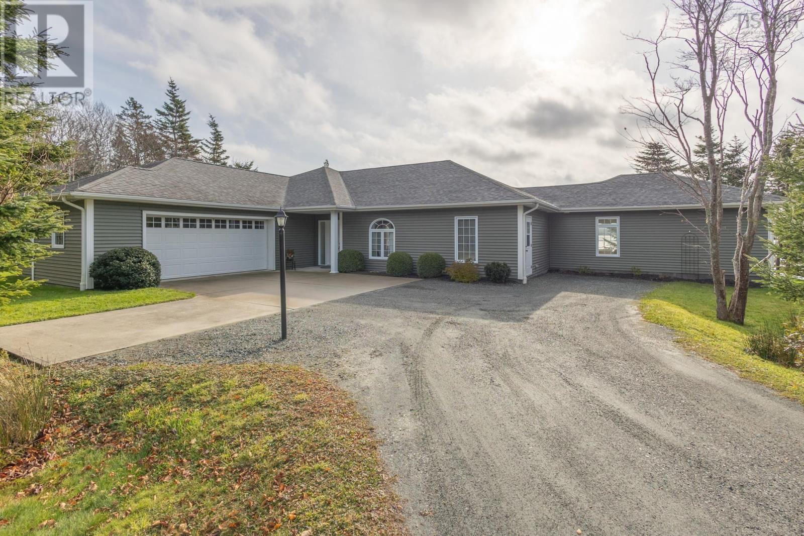 For sale 103 Ross Durkee Road, Sandford, Nova Scotia B5A5K8