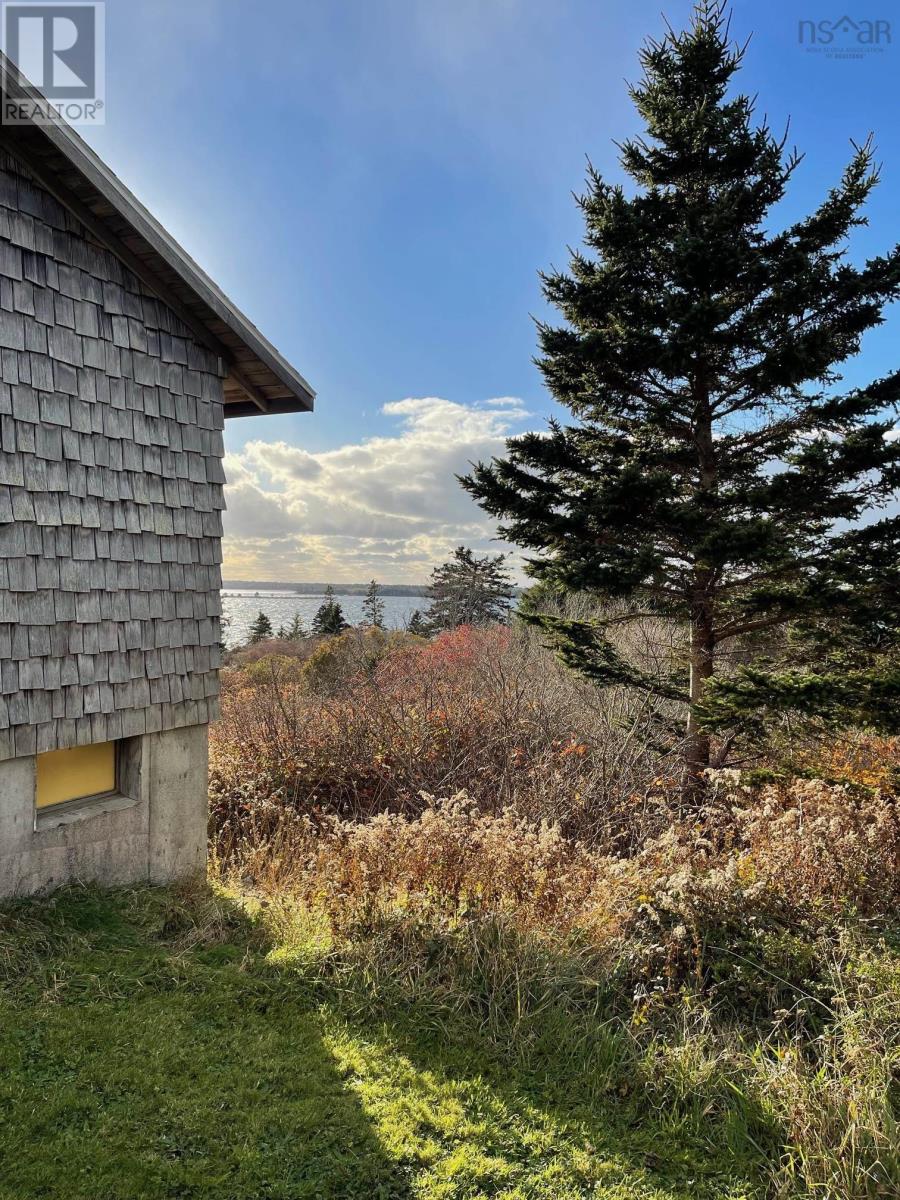 For sale 1139 Highway 3, Middle East Pubnico, Nova Scotia B0W2A0