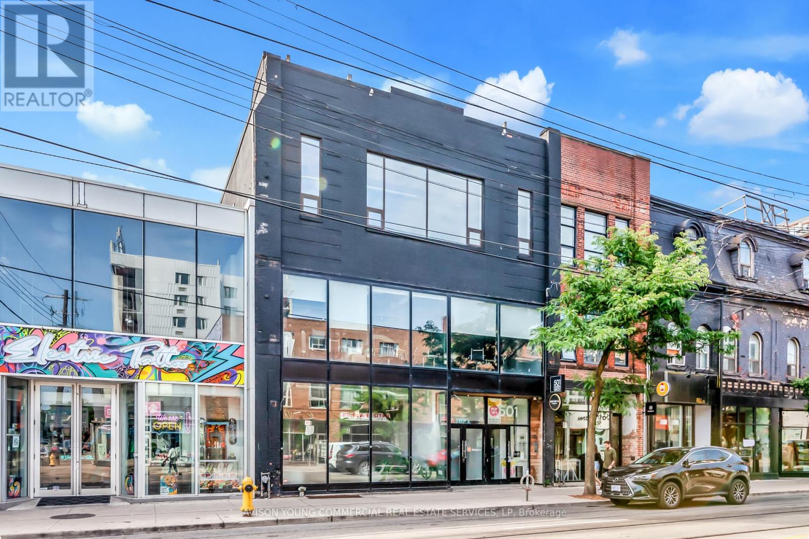 For lease: #300 -501 QUEEN ST W, Toronto, Ontario M5V2B4