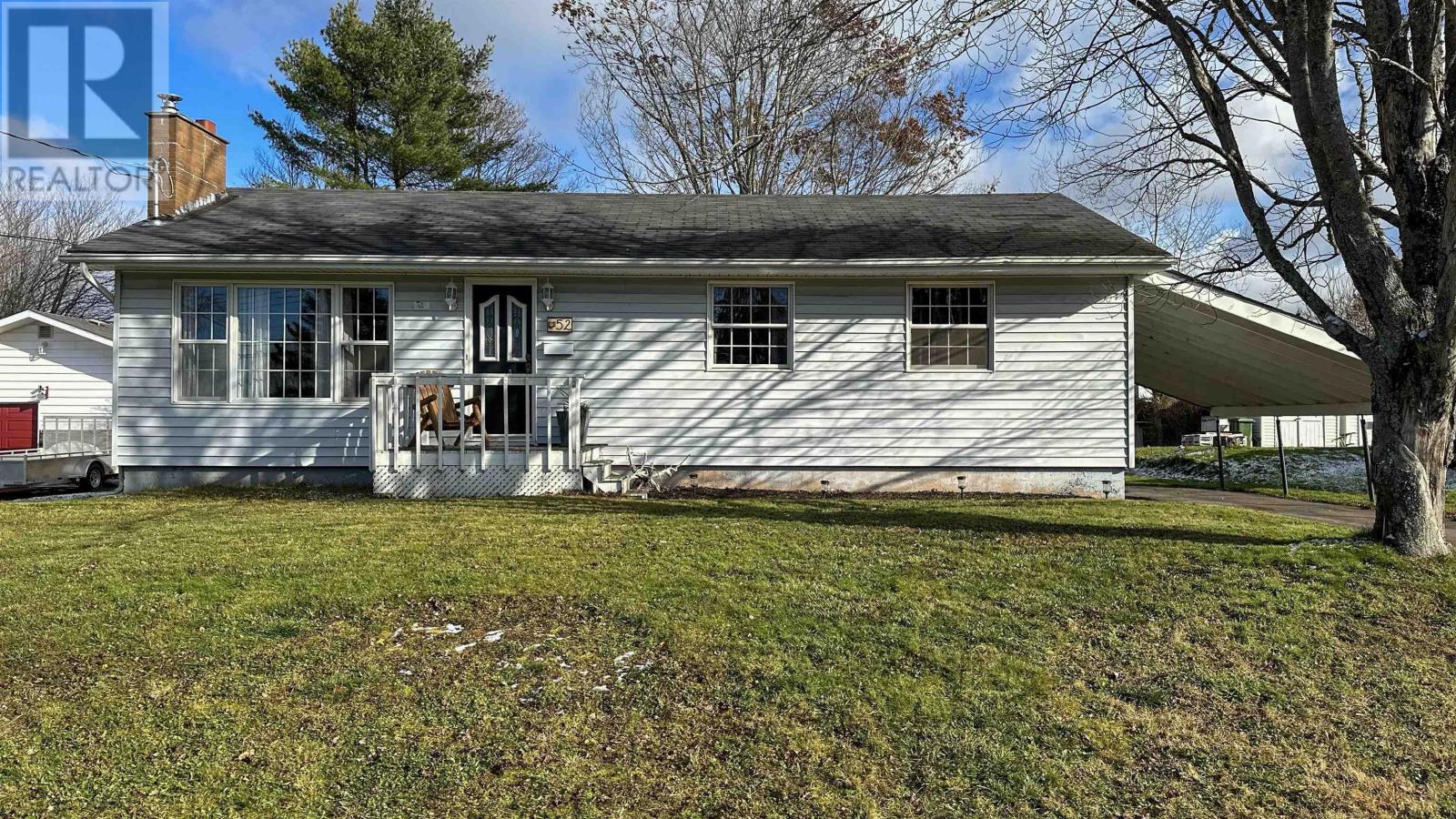 For sale 52 Birch Street, Salmon River, Nova Scotia B2N4X2 202324446