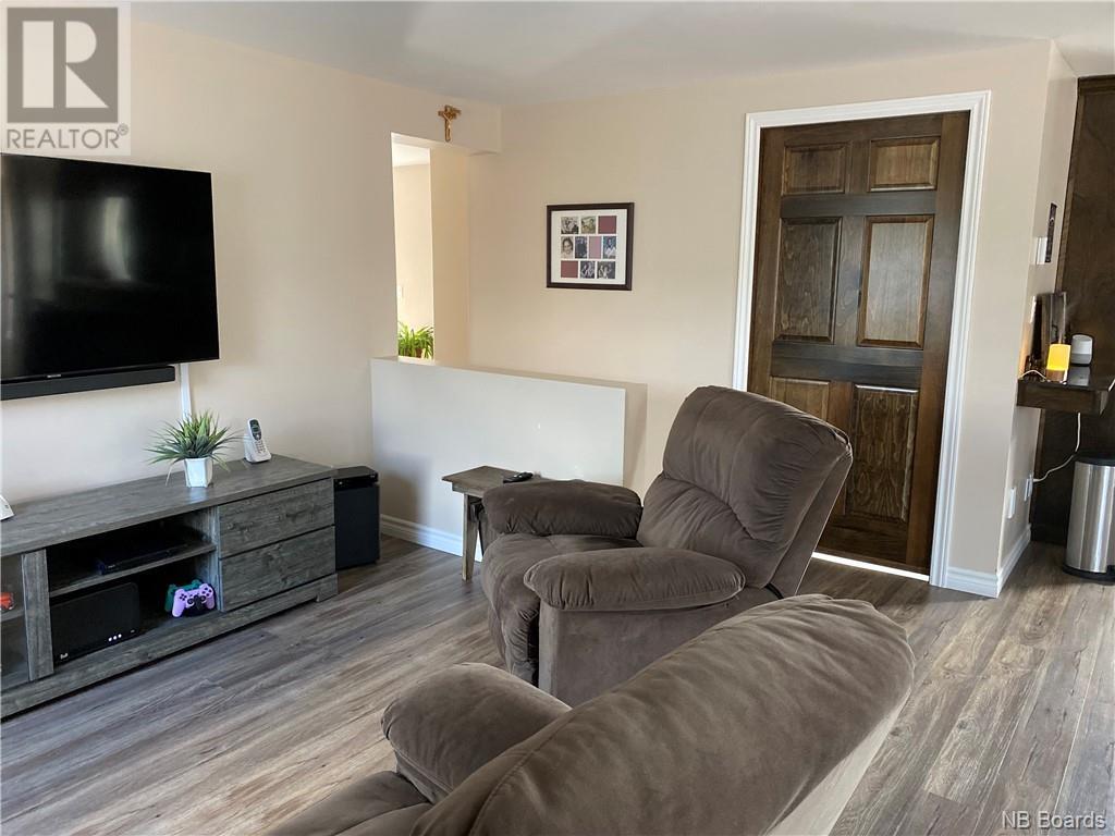 For sale 143 Rue des Montagnes, Kedgwick, New Brunswick E8B1C6 NB095936 REALTOR.ca