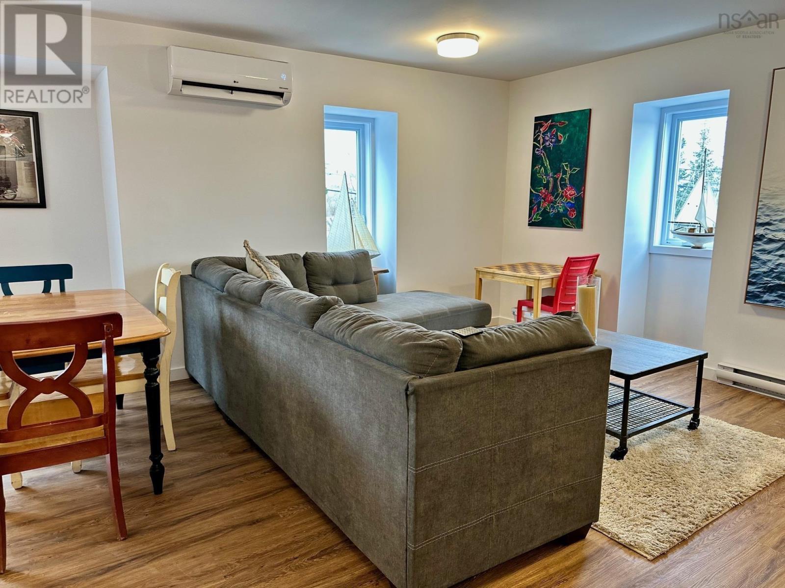 For sale 10409 St Margarets Bay Road, Hubbards, Nova Scotia B0J1T0