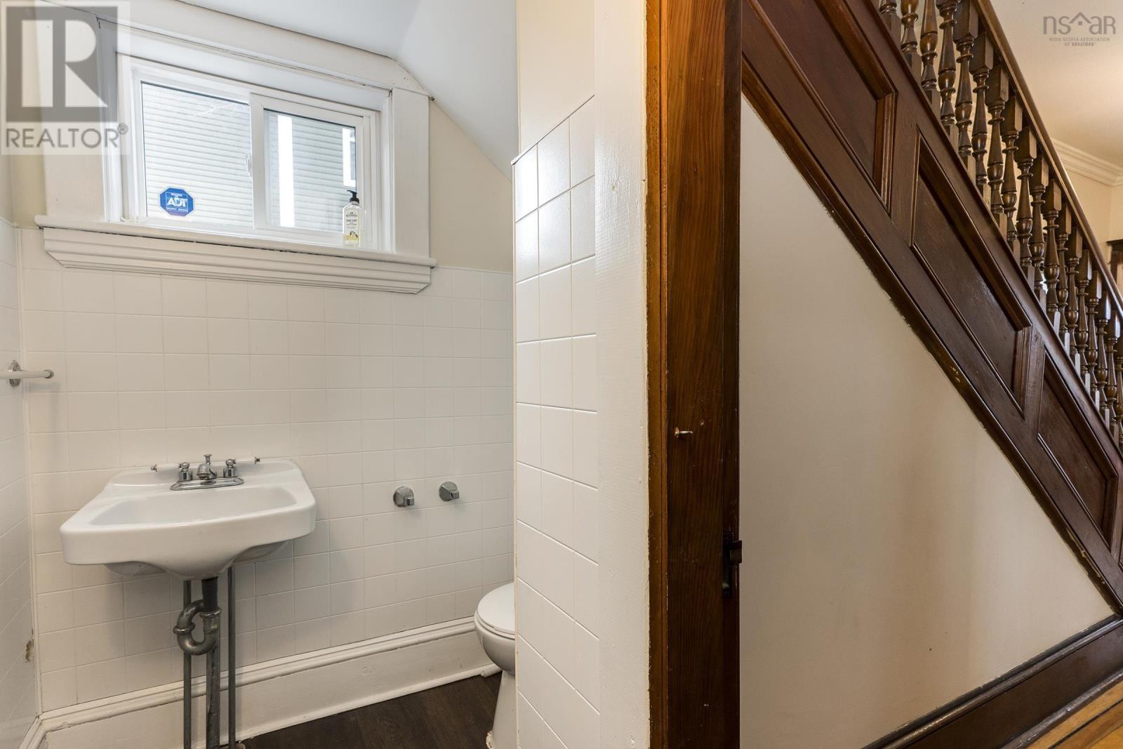 For sale 322 Terrace Street, New Glasgow, Nova Scotia B2H1R5