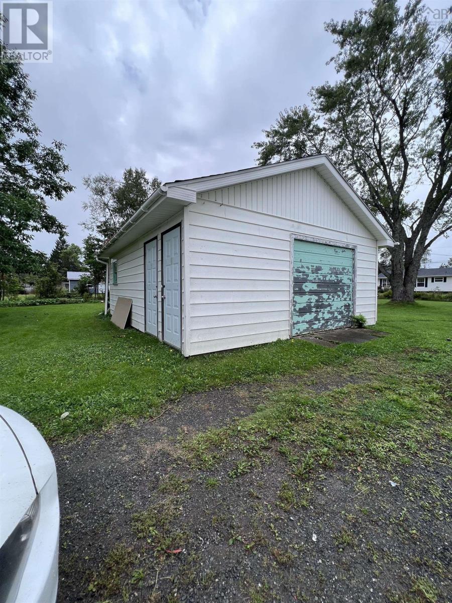 For sale 103105 Acadia Ave, Stellarton, Nova Scotia B0K1S0