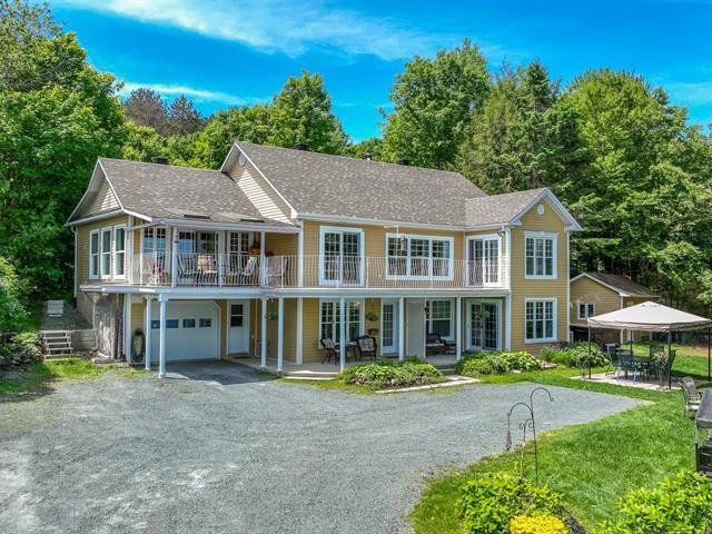 For sale: 268 15e Avenue, Val-des-Sources, Quebec J1T3M7