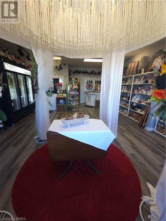 For sale 84 CHARING Cross Unit 10, Brantford, Ontario N3R2H6