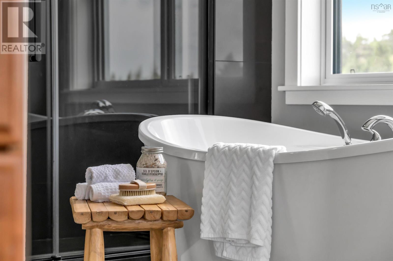 647 Bellefontaine Road, West Chezzetcook, Nova Scotia B0J2L0 REALTOR.ca