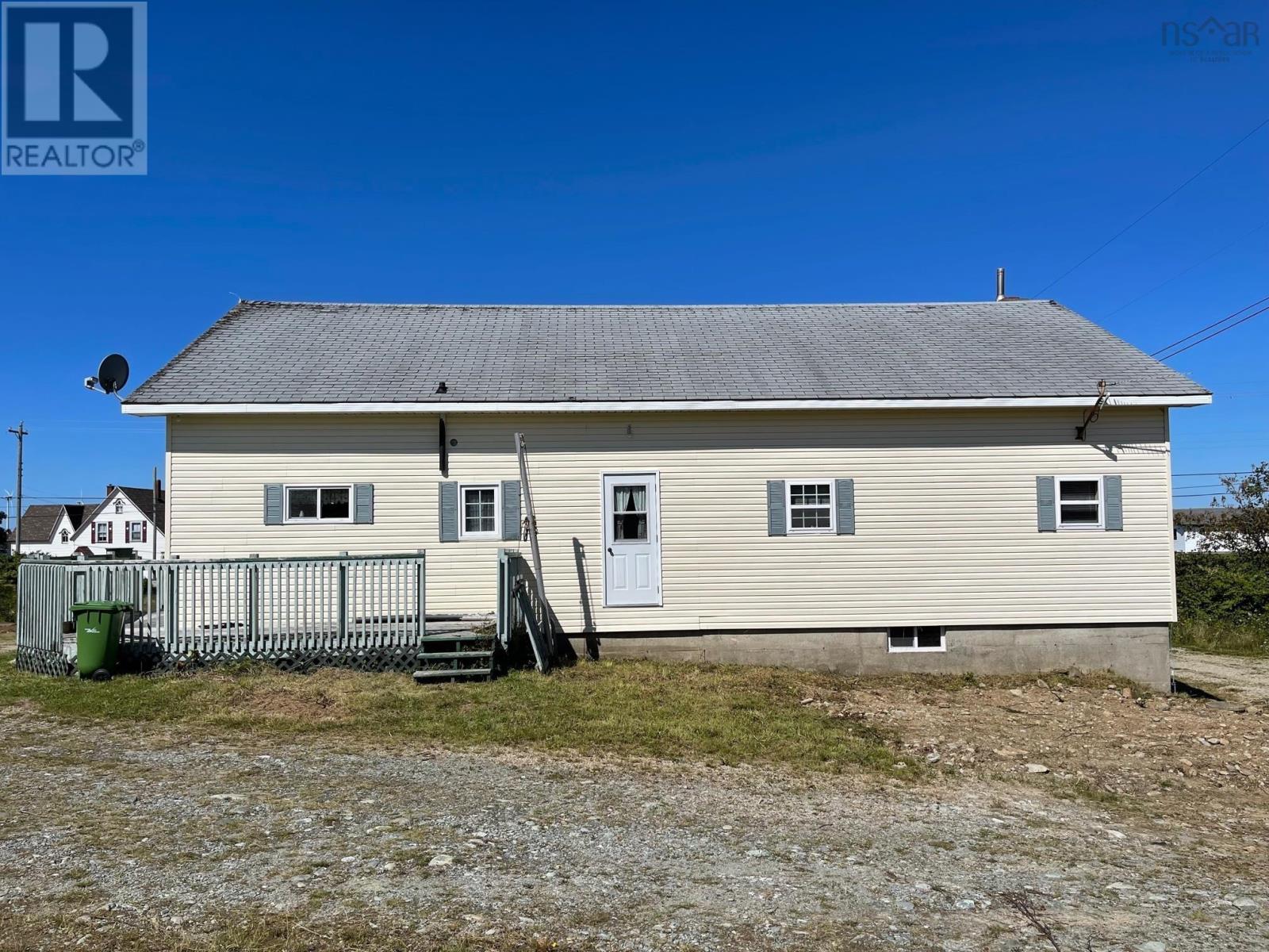 For sale 436 Highway 3, Lower East Pubnico, Nova Scotia B0W2A0