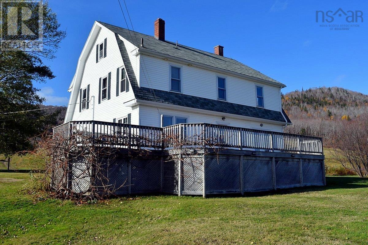 For sale 8562 Cabot Trail, Margaree Forks, Nova Scotia B0E2A0